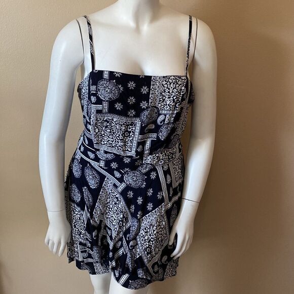 NWT Fashion Nova Paisley Desires Romper - Navy - Picture 8 of 15